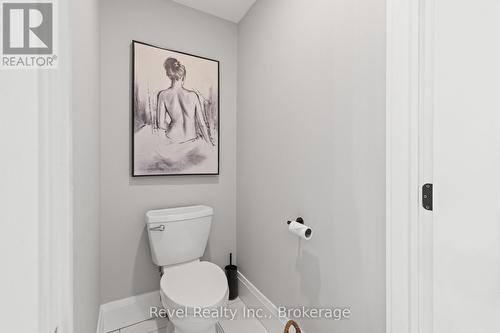 454 Colborne Street W, Kawartha Lakes (Lindsay), ON - Indoor Photo Showing Bathroom