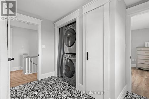 454 Colborne Street W, Kawartha Lakes (Lindsay), ON - Indoor Photo Showing Laundry Room