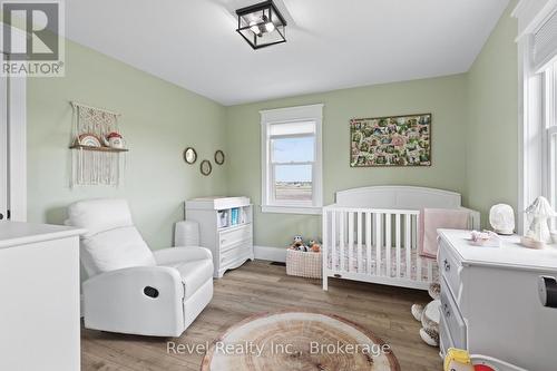 454 Colborne Street W, Kawartha Lakes (Lindsay), ON - Indoor Photo Showing Bedroom