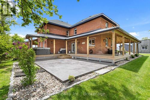 454 Colborne Street W, Kawartha Lakes (Lindsay), ON - Outdoor With Deck Patio Veranda