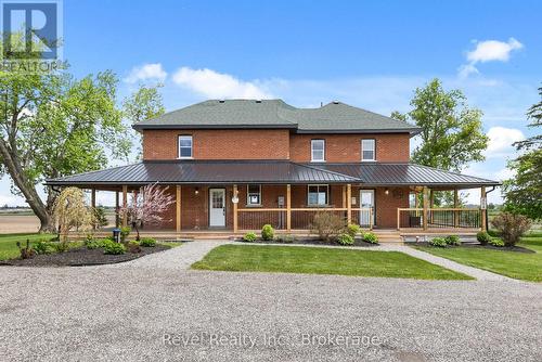 454 Colborne Street W, Kawartha Lakes (Lindsay), ON - Outdoor With Deck Patio Veranda