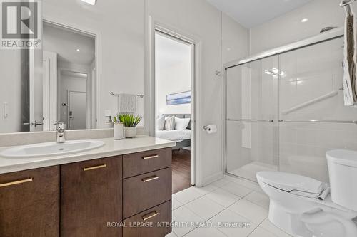 Main level bedroom ensuite - 143 Stonemeadow Drive, Ottawa, ON - Indoor Photo Showing Bathroom
