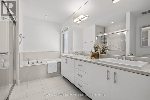 5 Piece ensuite with standing shower & soaker tub - 143 Stonemeadow Drive, Ottawa, ON - Indoor Photo Showing Bathroom