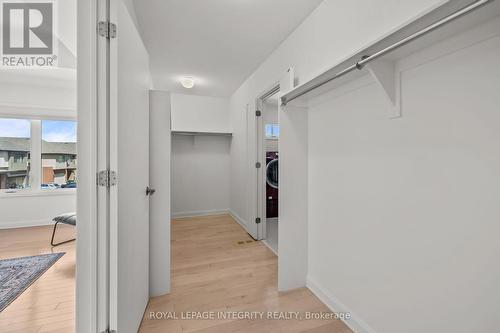 Large primary bedroom walk-in closet - 143 Stonemeadow Drive, Ottawa, ON - Indoor