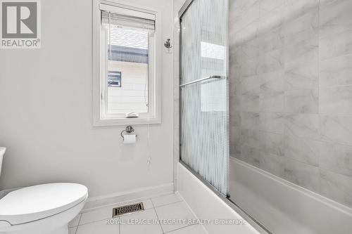 Main bathroom - 143 Stonemeadow Drive, Ottawa, ON - Indoor Photo Showing Bathroom