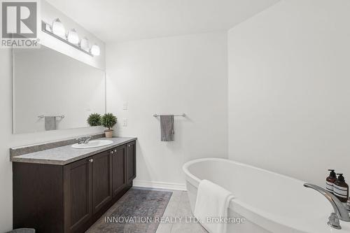 389 Rouncey Road, Ottawa, ON - Indoor Photo Showing Bathroom