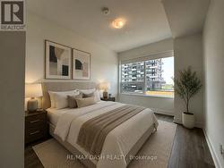 621 - 2485 TAUNTON ROAD Oakville, ON L6H 3R8