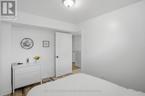 104 - 6045 Dunn Street, Niagara Falls (Dorchester), ON - Indoor Photo Showing Bedroom