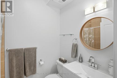 104 - 6045 Dunn Street, Niagara Falls (Dorchester), ON - Indoor Photo Showing Bathroom