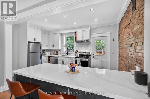 125 Balsam Avenue S, Hamilton, ON - Indoor