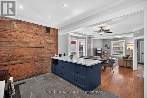 125 Balsam Avenue S, Hamilton, ON - Indoor Photo Showing Other Room