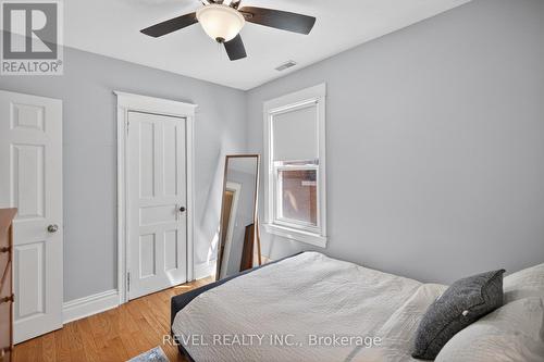 125 Balsam Avenue S, Hamilton, ON - Indoor Photo Showing Bedroom