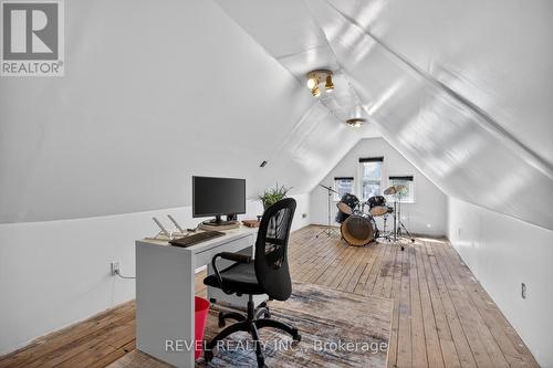 125 Balsam Avenue S, Hamilton, ON - Indoor Photo Showing Office