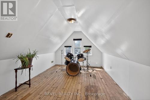 125 Balsam Avenue S, Hamilton, ON - Indoor Photo Showing Other Room