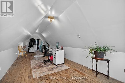 125 Balsam Avenue S, Hamilton, ON - Indoor Photo Showing Other Room