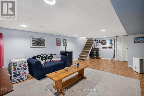 125 Balsam Avenue S, Hamilton, ON - Indoor