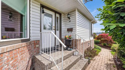 303-2420 Ingram Road, West Kelowna, BC - Outdoor With Exterior