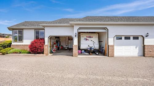 303-2420 Ingram Road, West Kelowna, BC - Outdoor