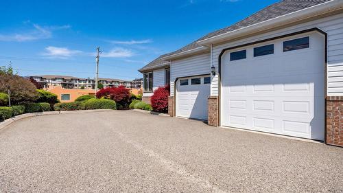 303-2420 Ingram Road, West Kelowna, BC - Outdoor
