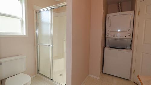 2775 Rotary Drive, Kimberley, BC - Indoor Photo Showing Laundry Room