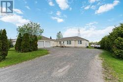 1628 STANLEYFIELD CRESCENT  Ottawa, ON K4P 1M7