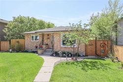 308 Helmsdale AVE  Winnipeg, MB R2K 0W2