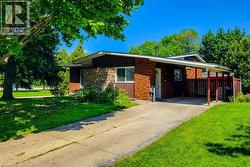 1 VERA Court  Hamilton, ON L8K 4G7