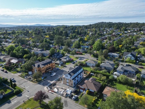 #4-2100 Allenby St, Oak Bay, BC 