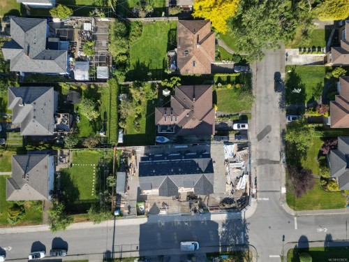 #4-2100 Allenby St, Oak Bay, BC 