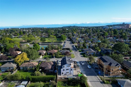#4-2100 Allenby St, Oak Bay, BC 