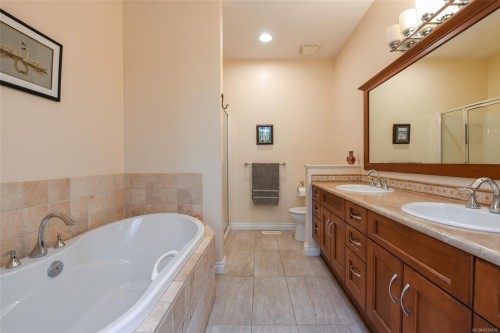 #2-2300 Murrelet Dr, Comox, BC 