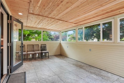 2112 Pentland Rd, Oak Bay, BC 