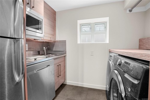 2112 Pentland Rd, Oak Bay, BC 