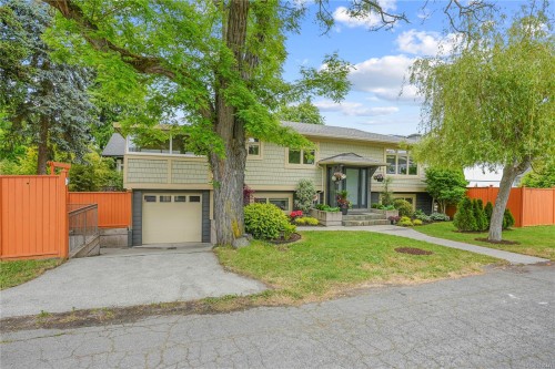 2112 Pentland Rd, Oak Bay, BC 