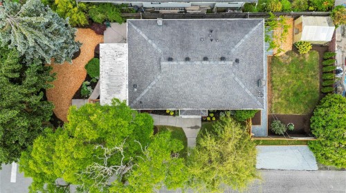 2112 Pentland Rd, Oak Bay, BC 