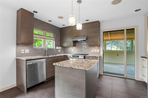 2112 Pentland Rd, Oak Bay, BC 