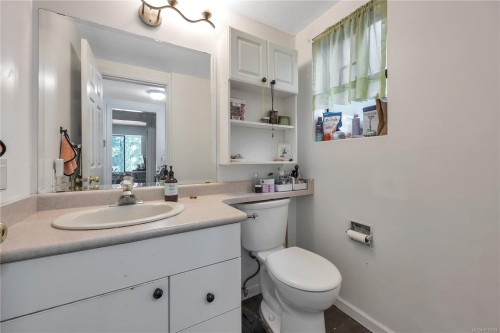 1591 Sharon Pl, Parksville, BC 