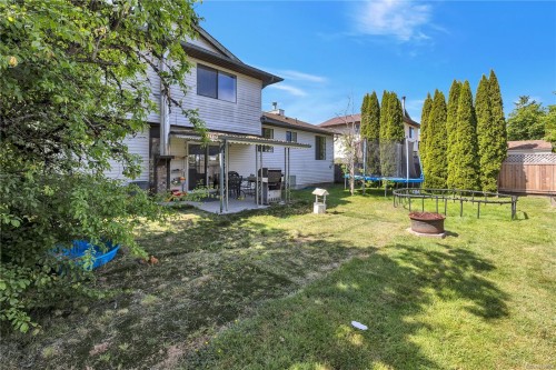 1591 Sharon Pl, Parksville, BC 