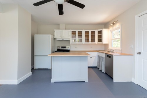 3590 Garland Ave, Cobble Hill, BC 