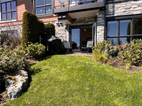 #105-745 Travino Lane, Saanich, BC - Outdoor