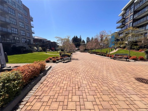 #105-745 Travino Lane, Saanich, BC - Outdoor