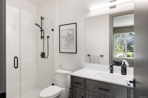 593 Downey Rd, North Saanich, BC 