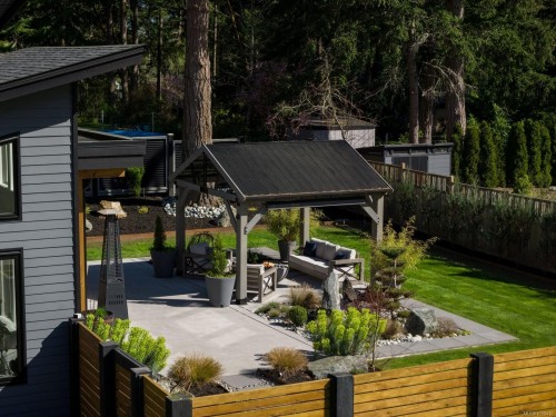 593 Downey Rd, North Saanich, BC 