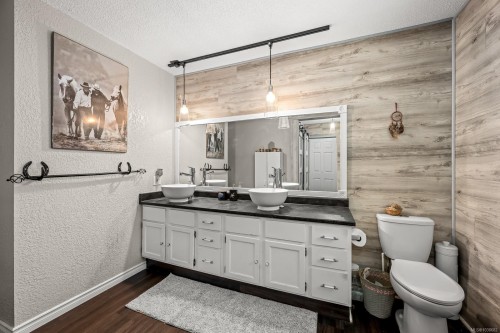 2468 Endall Rd, Black Creek, BC 