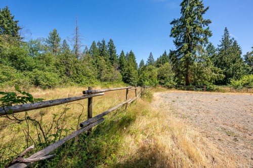 2468 Endall Rd, Black Creek, BC 