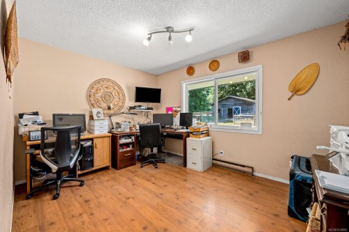 2468 Endall Rd, Black Creek, BC 