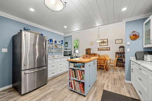 2468 Endall Rd, Black Creek, BC 