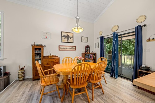 2468 Endall Rd, Black Creek, BC 