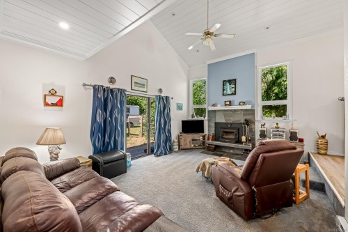 2468 Endall Rd, Black Creek, BC 