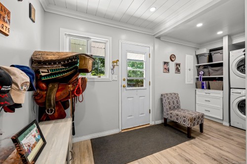 2468 Endall Rd, Black Creek, BC 